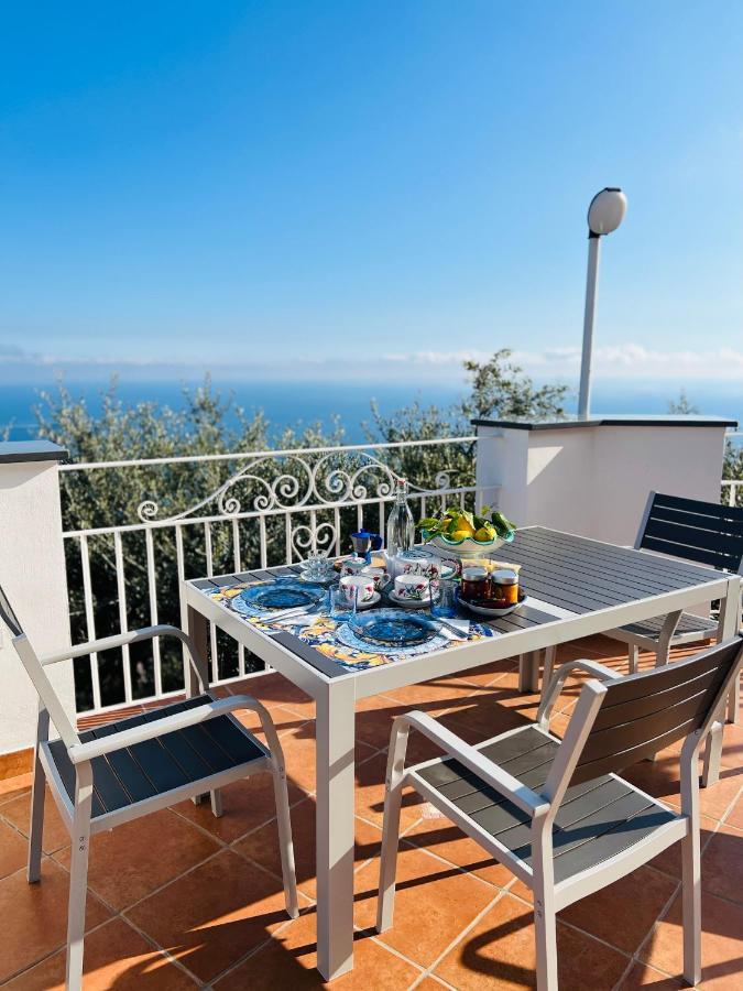 Infinity Experience Casa Vacanza Incantevole Con Terrazzo Scala Exterior foto